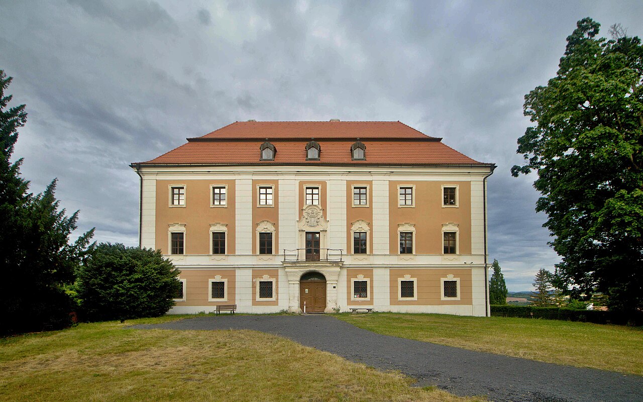 Zámek Valeč