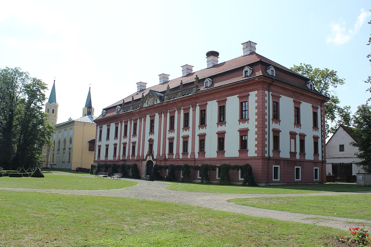 Zámek Kunín