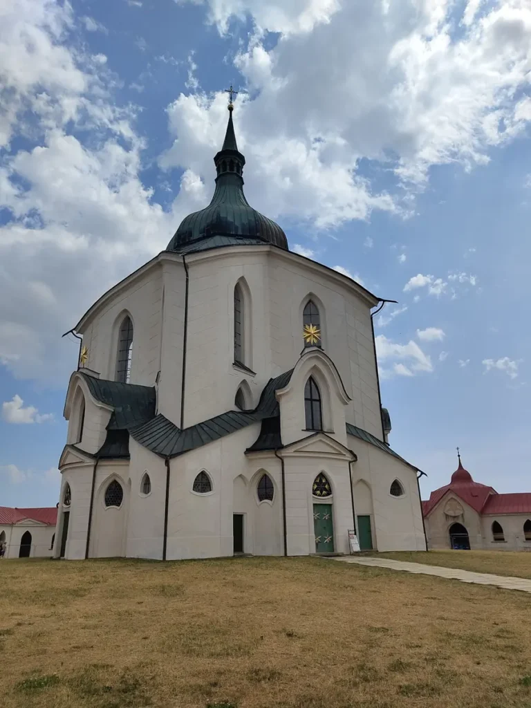 Poutní kostel svatého Jana Nepomuckého na Zelené hoře ve Žďáře nad Sázavou