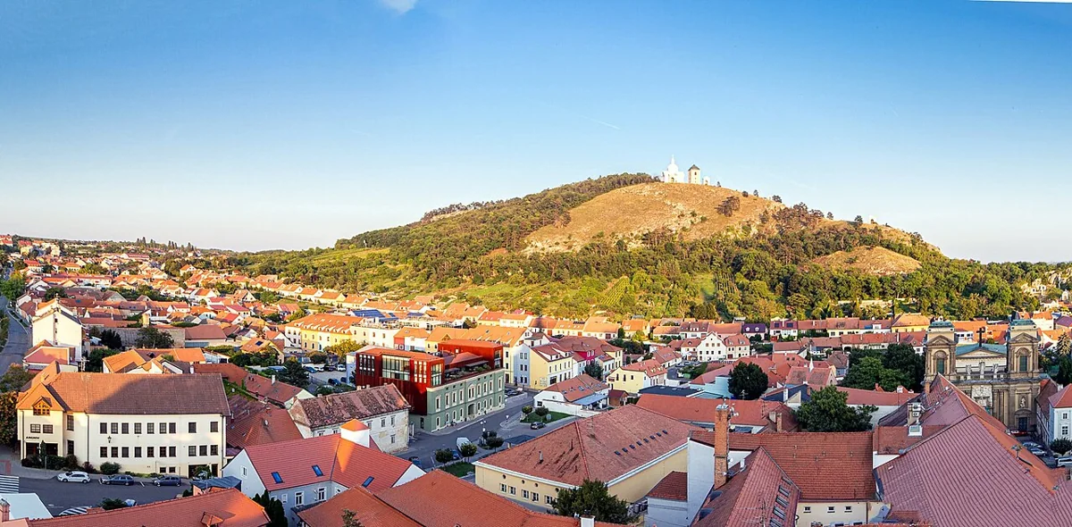 Panorama Mikulova se Svatým kopečkem
