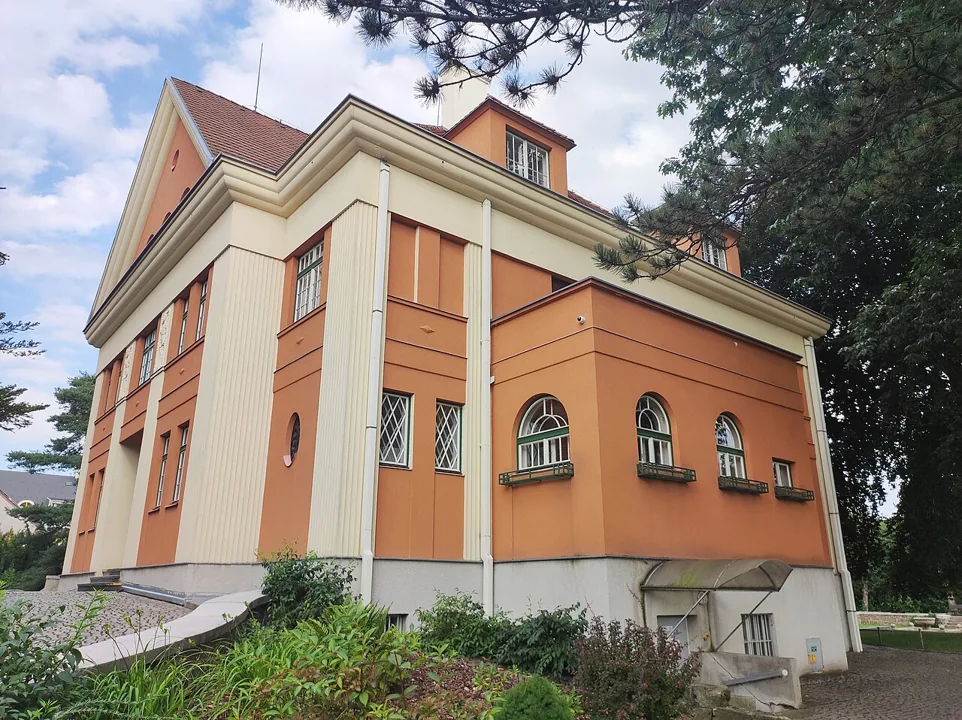 Flemmichova vila v Krnově, pohled ze zahrady.