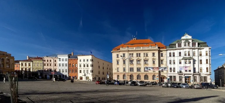 Domy v severní části Masarykova náměstí v Jihlavě