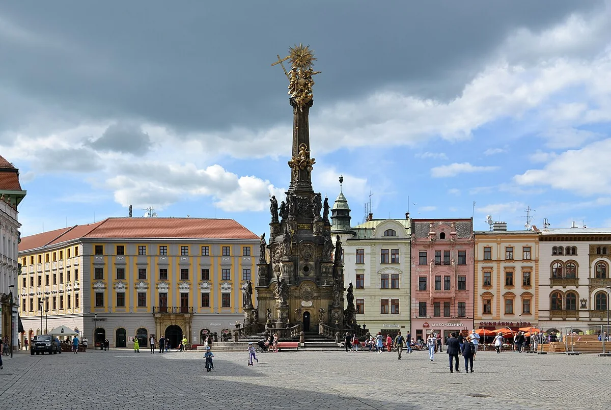 Sloup Nejsvětější Trojice a Horní náměstí v Olomouci