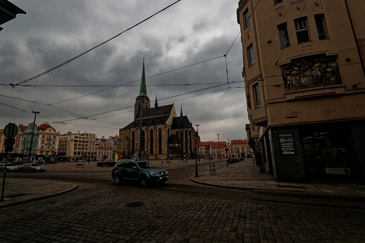 Katedrála svatého Bartoloměje na náměstí Republiky v Plzni