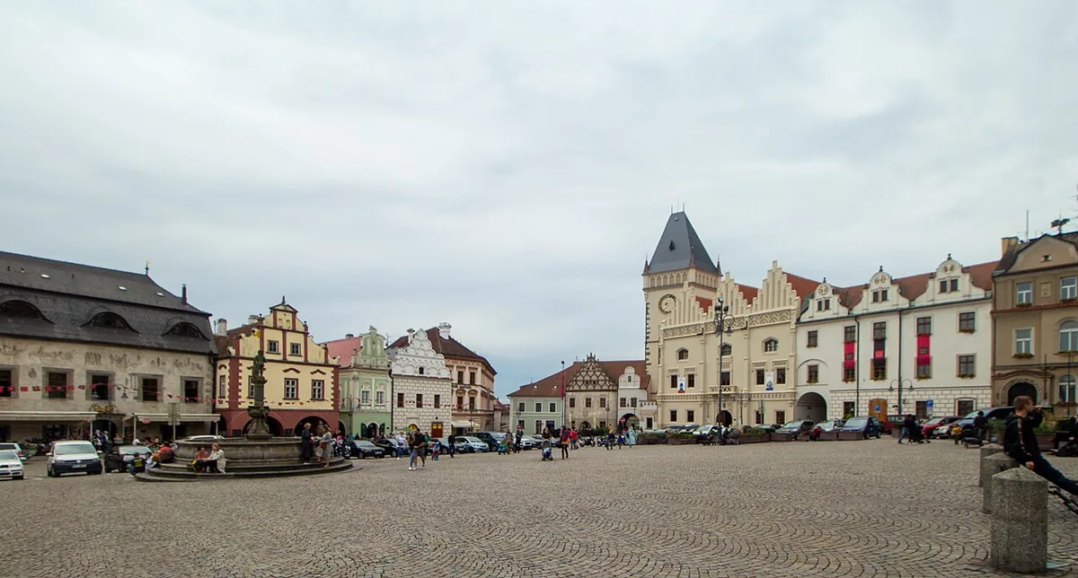 Žižkovo náměstí se starou radnicí v Táboře